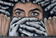 A estratégia da extrema-direita para impor controle social através da censura cultural