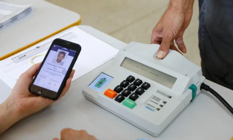 Anatel alerta que internet gratuita nas eleições pode causar colapso no sinal de celular