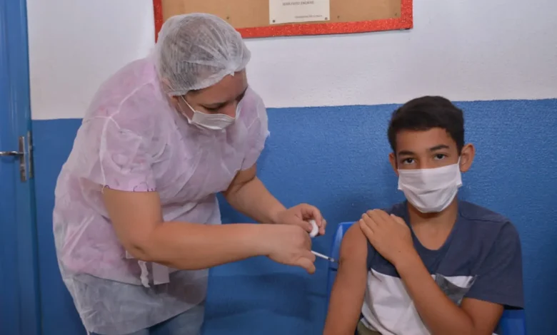 Aparecida de Goiânia amplia vacinação contra meningite para adolescentes