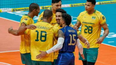 Brasil mantém invencibilidade e domina Colômbia no Sul-americano de vôlei