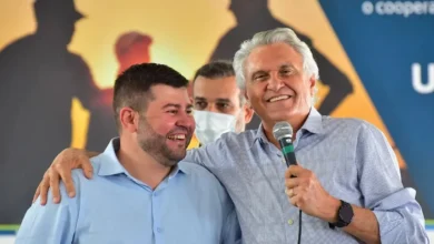 Caiado altera compromissos para prestar homenagens a Amilton Filho em Anápolis