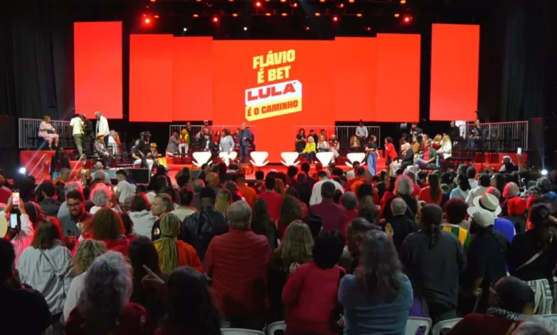 Campanha de Lula associa Flávio Bolsonaro ao mercado de apostas online