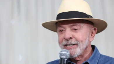 Campanha de Lula utiliza embate de Flávio Bolsonaro com a CNBB no horário eleitoral
