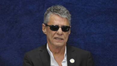 Chico Buarque relata ameaça de morte e aciona justiça no Rio de Janeiro