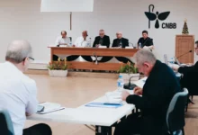 CNBB rebate acusações de Flávio Bolsonaro sobre disseminação de fake news