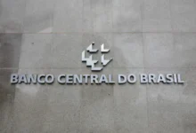 Copom mantém cautela e sinaliza juros restritivos após corte na Selic