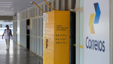 Correios acionam TST para buscar fim de greve nacional