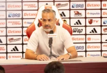 Diretor do Flamengo aponta quatro nomes do futebol português para reforçar o elenco