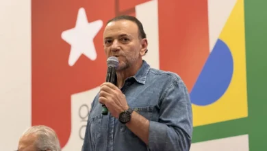 Edinho Silva defende punição a candidatos do PT que omitirem Lula em materiais de campanha