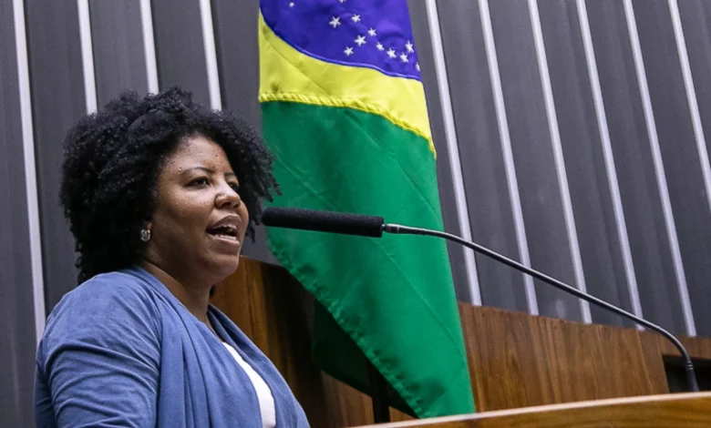 Equipe de Jack Rocha sofre atentado com explosivo durante agenda de campanha no Espírito Santo