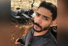 Estudante percorre 130 km diários de moto para cursar graduação na UEG