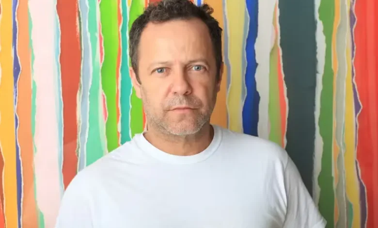Exposição Dinheiro Vivo de Vik Muniz ocupa Galeria Léo Romano em Goiânia até janeiro de 2027