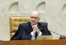 Fachin adia julgamento no STF sobre polêmica de postagens religiosas