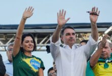 Financial Times traça paralelo entre clãs Bolsonaro e Trump ao apontar paranoia na política
