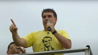 Flávio Bolsonaro critica CNBB por suposta desinformação e gera embate institucional