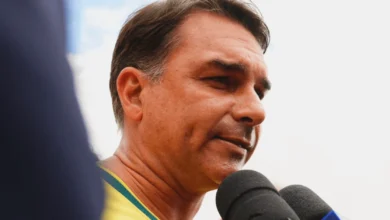 Flávio Bolsonaro defende pragmatismo comercial com a China em caso de vitória eleitoral