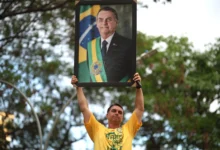 Flávio Bolsonaro garante presença no debate da Globo e pressiona Lula por confronto direto