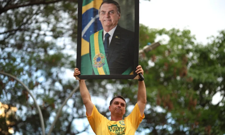 Flávio Bolsonaro garante presença no debate da Globo e pressiona Lula por confronto direto