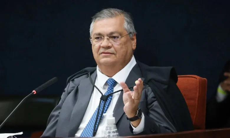 Flávio Dino nega pedido da ANJL e mantém veto a publicidade de bets em prédios públicos de MG