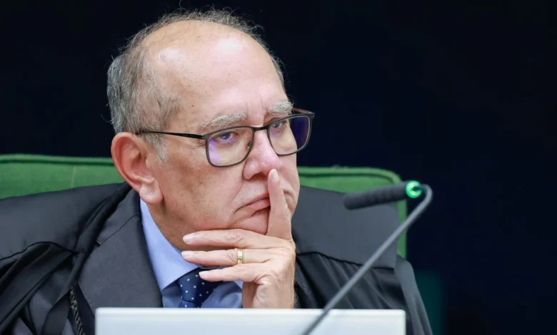 Gilmar Mendes nega recurso e mantém sigilo quebrado de ex-assessora de Flávio Bolsonaro