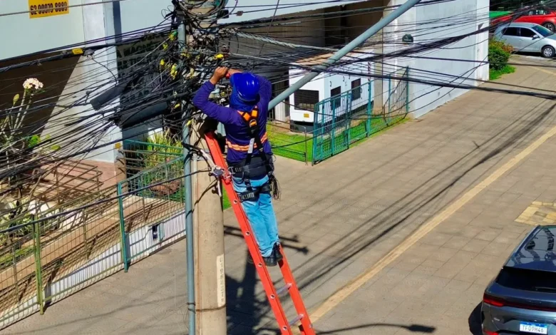 Goiânia remove 203 toneladas de fios soltos e aposta em tecnologia para fiscalização