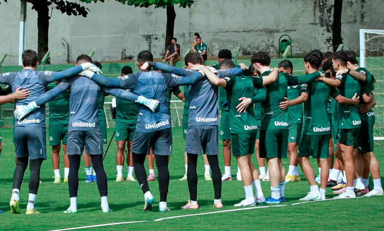 Goiás enfrenta crise interna com jogadores protestando por salários atrasados
