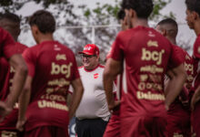 Guto Ferreira ajusta Vila Nova para confronto decisivo contra o América-mg