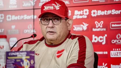 Guto Ferreira aponta desgaste físico como fator determinante após empate do Vila Nova
