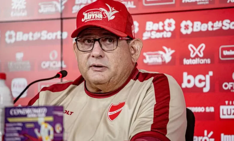 Guto Ferreira aponta desgaste físico como fator determinante após empate do Vila Nova