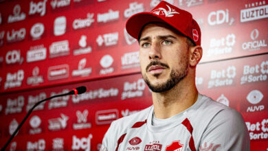 Helton Leite projeta cautela do Vila Nova diante do América na Série B