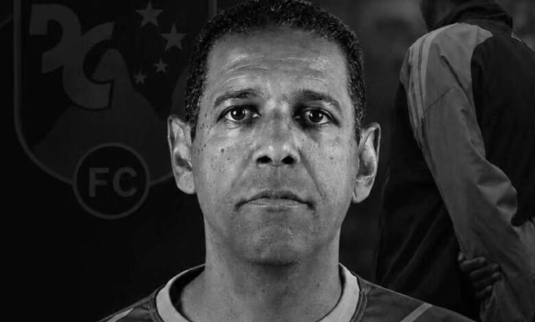 Henrique Santos, ex-zagueiro campeão da Libertadores pelo Vasco, morre aos 49 anos