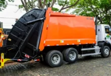 Indenização é concedida a motorista obrigado a realizar refeições em caminhão de lixo