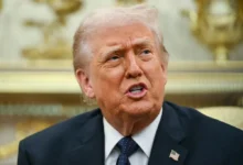 Justiça determina retorno de CNN, MS NOW e Politico à Casa Branca