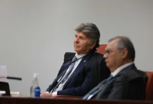 Luiz Fux suspende decisão de Flávio Dino sobre postagens de Flávio Bolsonaro