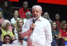 Lula critica trajetória de Flávio Bolsonaro e questiona atuação política da família