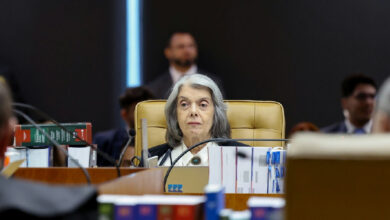 Magistradas enviam manifesto e flores à ministra Cármen Lúcia em gesto de apoio