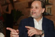 Marco Aurélio de Carvalho chama Flávio Bolsonaro de miliciano em evento com empresários na sexta