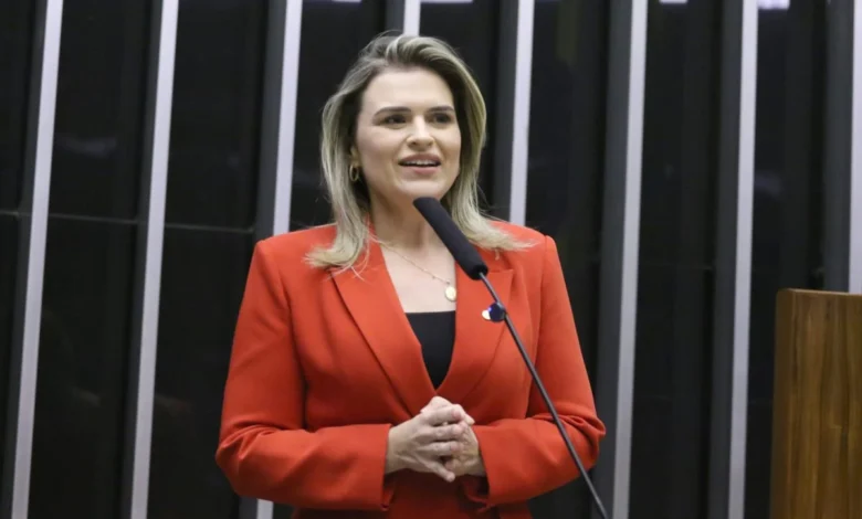 Marília Arraes lidera intenções de voto para o Senado em Pernambuco