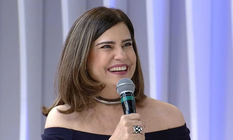 Mayara Magri celebra maturidade em novo ensaio fotográfico aos 64 anos
