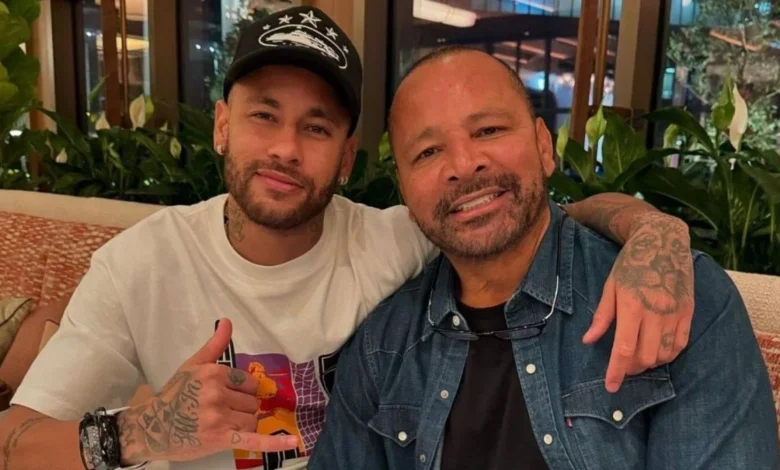 Mensagens revelam pressão de Flávio Bolsonaro e Neymar Pai por recursos de Daniel Vorcaro