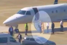 Moraes e esposa são vistos em aeronave ligada a empresário após contrato milionário
