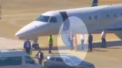 Moraes e esposa são vistos em aeronave ligada a empresário após contrato milionário