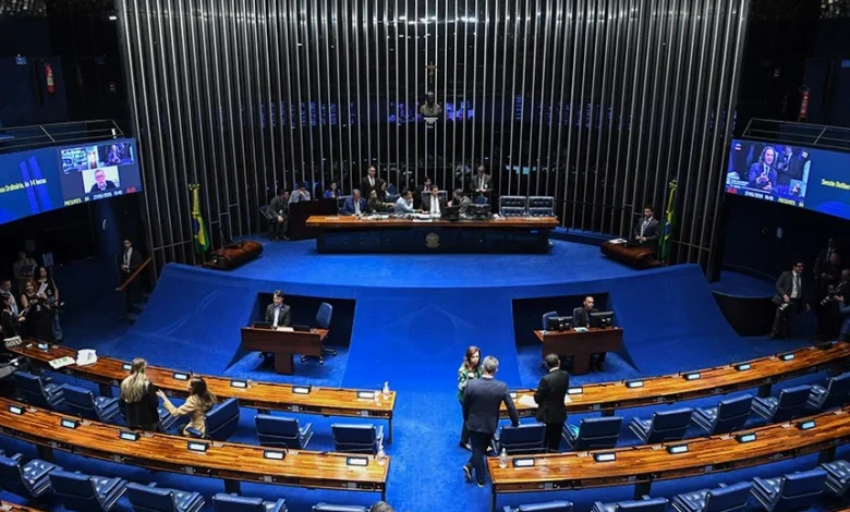 Novos dados do Datafolha revelam o cenário da disputa ao Senado em cinco estados