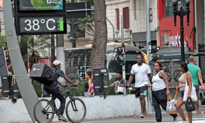 Onda de calor eleva temperaturas em oito estados brasileiros nesta segunda-feira