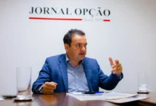 Pábio Mossoró projeta vitória de Daniel Vilela no primeiro turno em Goiás