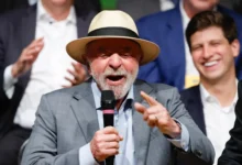 PT aciona TSE com 20 pedidos de direito de resposta contra Flávio Bolsonaro e PL