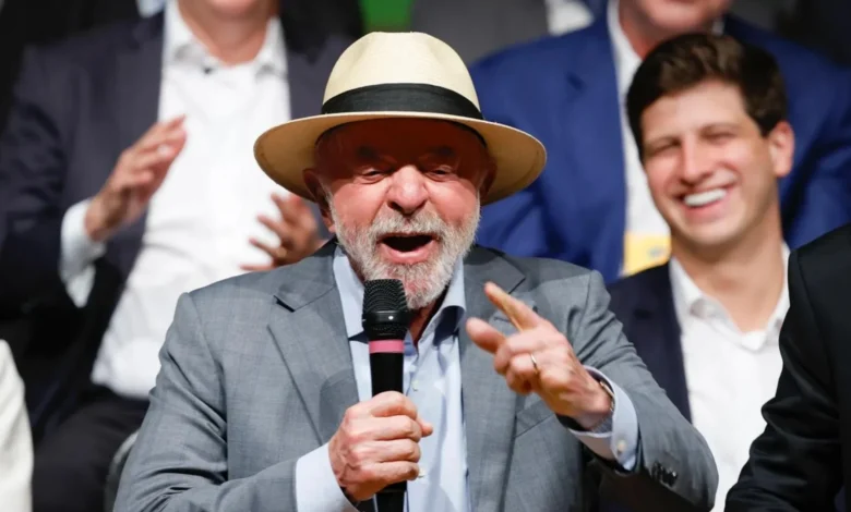 PT aciona TSE com 20 pedidos de direito de resposta contra Flávio Bolsonaro e PL