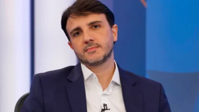 Renan Santos recorre ao TSE para garantir presença em debate da TV Globo