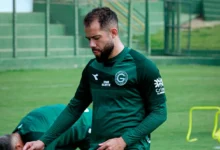 Rodrigo Soares assume lateral direita do Goiás em meio a desfalques defensivos