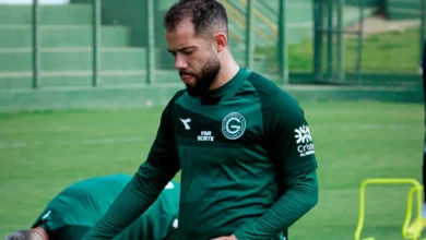 Rodrigo Soares assume lateral direita do Goiás em meio a desfalques defensivos